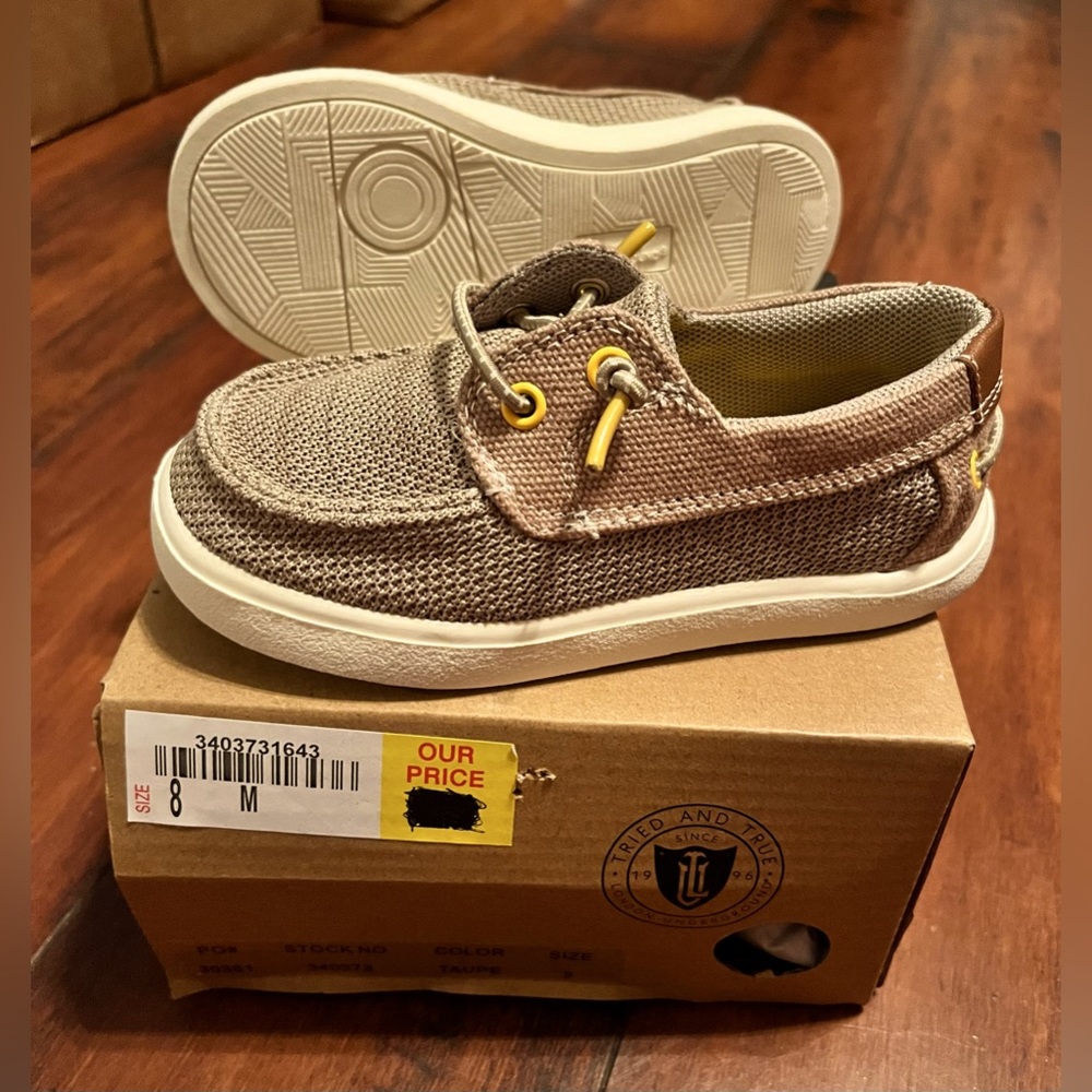 NEW Toddler Boys size 8 Tried and True Boat shoe